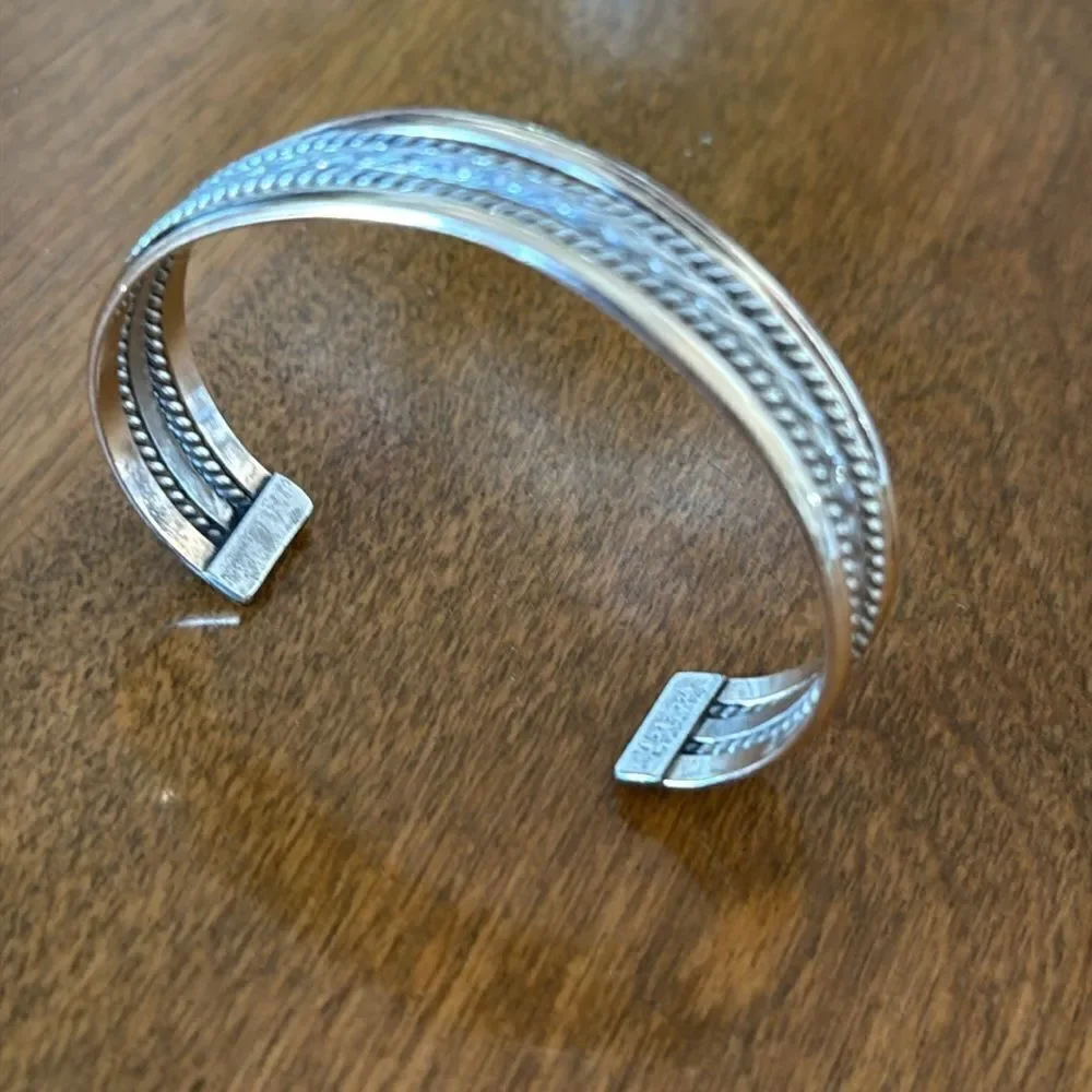 Tahe sterling silver bracelet